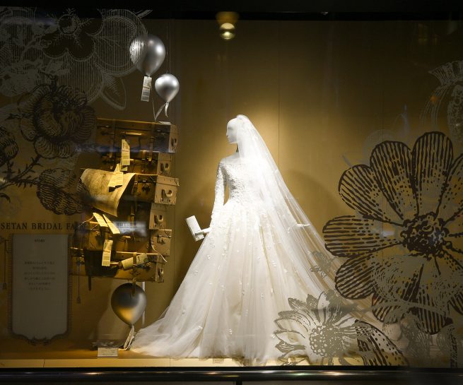 伊勢丹 ウィンドウディスプレイ 「イセタン ブライダル フェア」