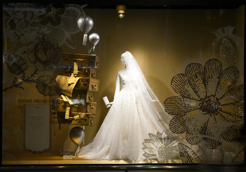 伊勢丹 ウィンドウディスプレイ 「イセタン ブライダル フェア」
