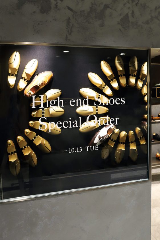 伊勢丹メンズ　ディスプレイデザイン 「High‒end Shoes Special Order」