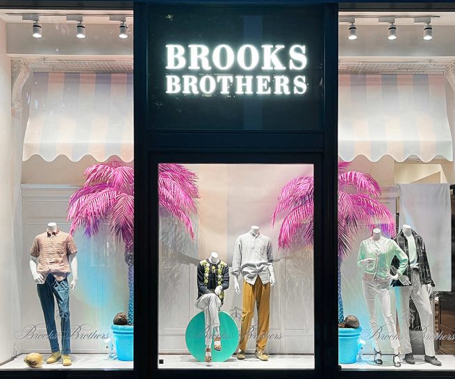 ブルックスブラザース ウィンドウディスプレイ 「夏」