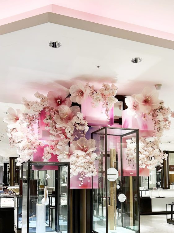 伊勢丹 ディスプレイ「2025花々祭」