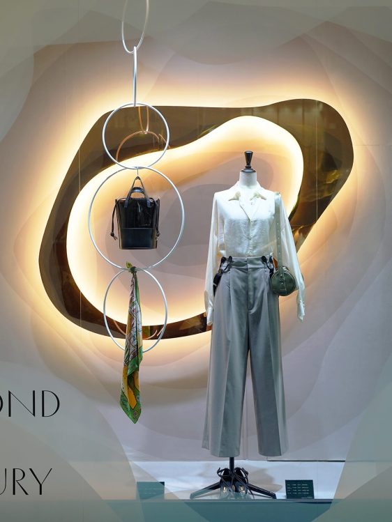 ルミネ ウィンドウディスプレイ 「BEYOND THE LUXURY」
